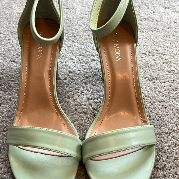 NWOT Mint Colored Sandals - Picture 3 of 6